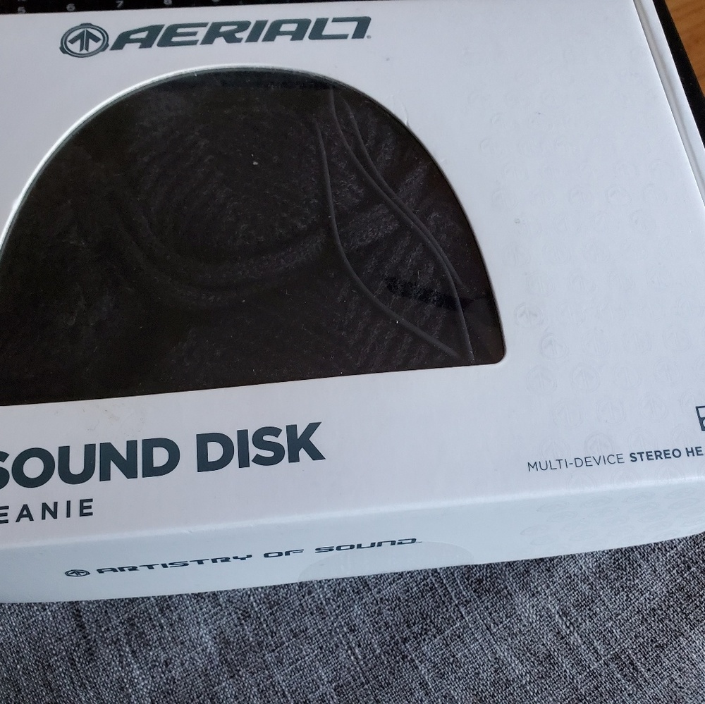 Headphone beanie